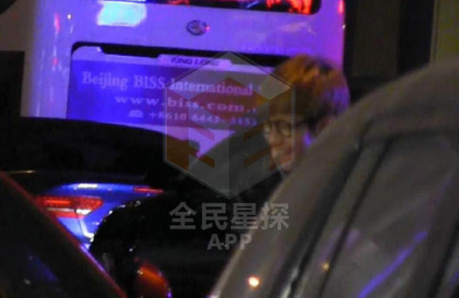 张一山半年内换掉同窗女友 恋上“龙女郎”林鹏