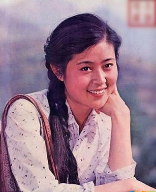 80年代绝色女星：李小璐妈妈清纯 潘虹撞脸王菲