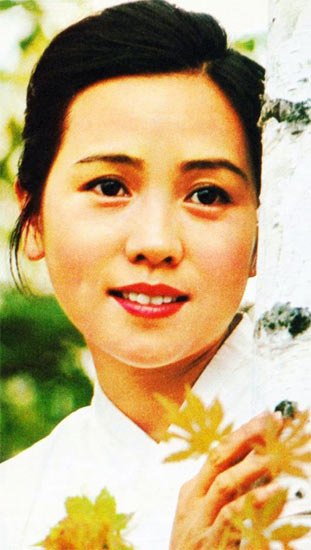 80年代绝色女星：李小璐妈妈清纯 潘虹撞脸王菲