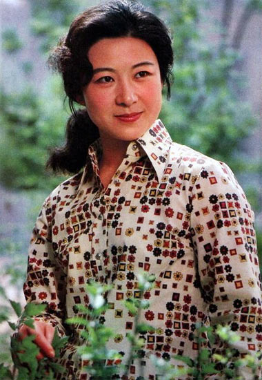 80年代绝色女星：李小璐妈妈清纯 潘虹撞脸王菲