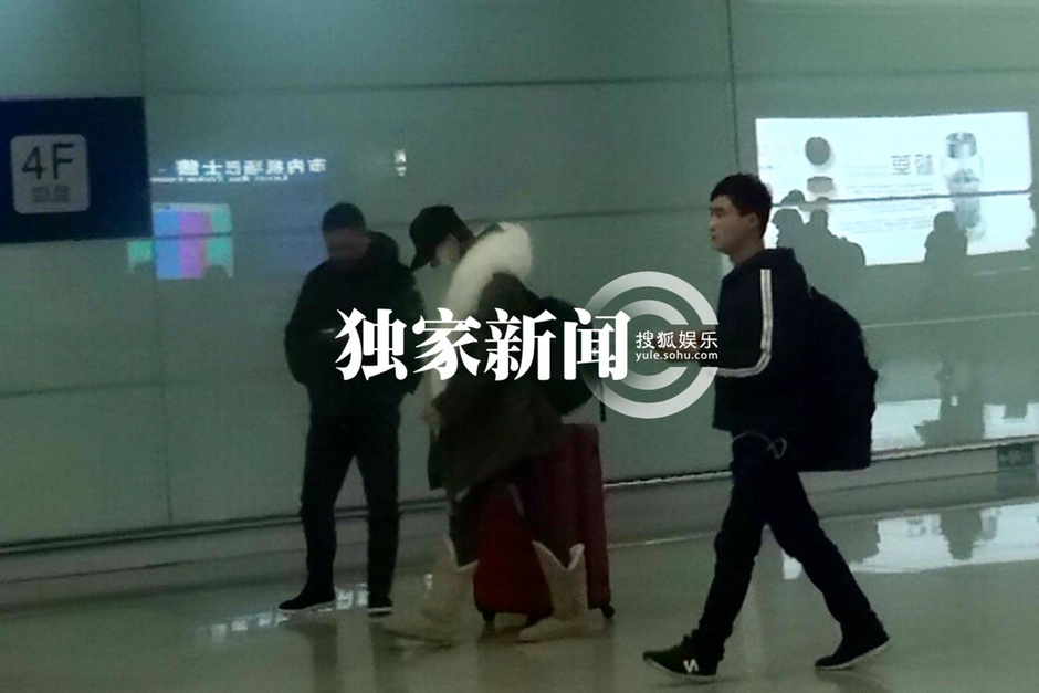张馨予穿超大毛领装回京 秒变爱斯基摩人