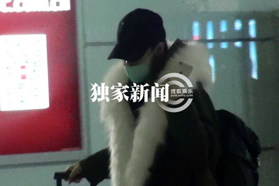 张馨予穿超大毛领装回京 秒变爱斯基摩人