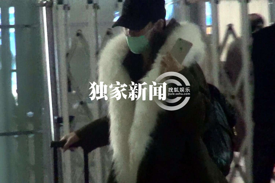 张馨予穿超大毛领装回京 秒变爱斯基摩人