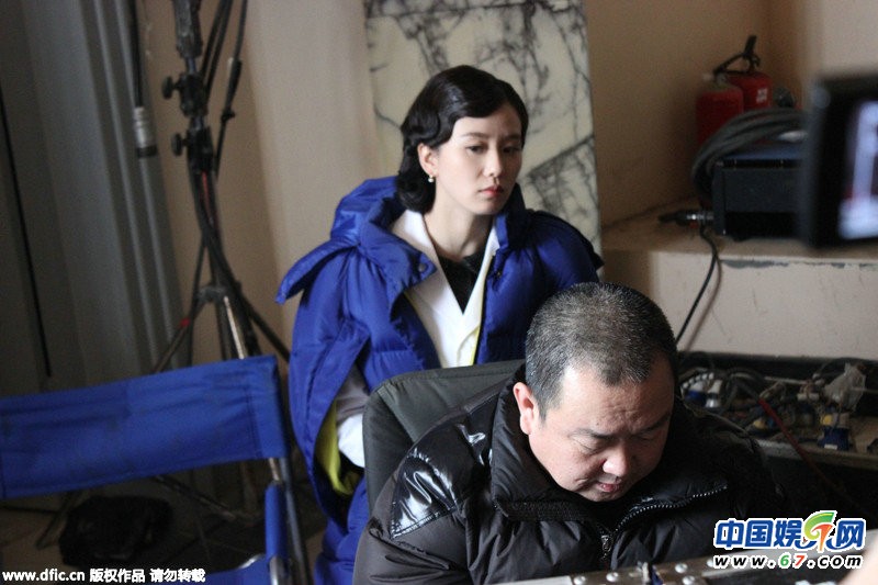 人妻刘诗诗小女生情怀不减 片场自娱自乐笑不停