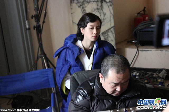 人妻刘诗诗小女生情怀不减 片场自娱自乐笑不停