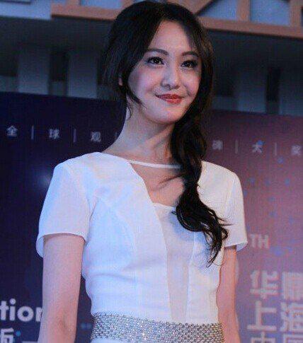 90后四小花旦绯闻多 娜扎俘获郑爽前任