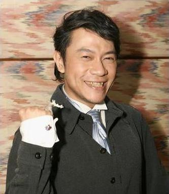 细数因牙齿变丑明星 女星几乎都整过牙