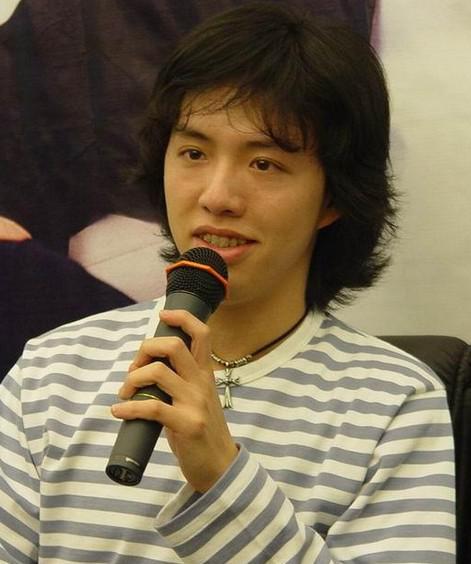 细数因牙齿变丑明星 女星几乎都整过牙