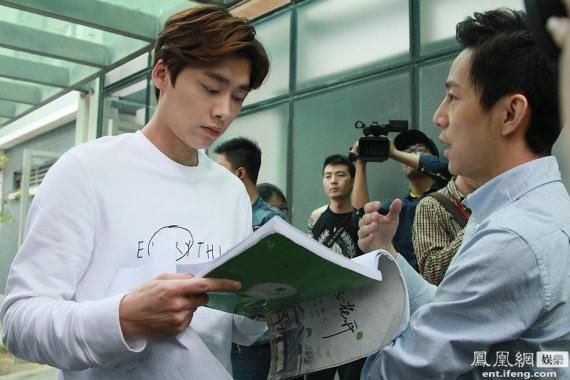 何炅为李易峰讲戏