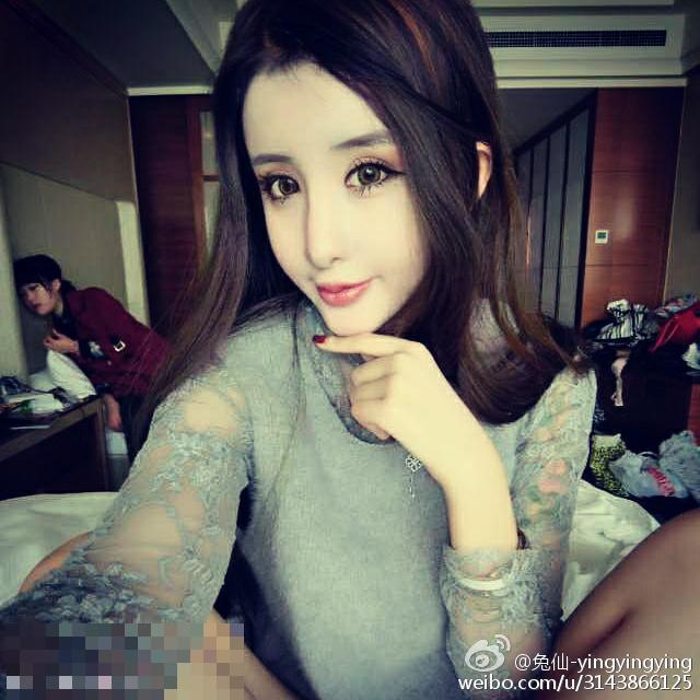 15岁萌少女整容变蛇精 高调炫富遭抨击