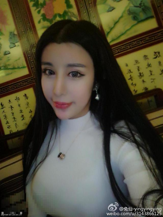 15岁萌少女整容变蛇精 高调炫富遭抨击