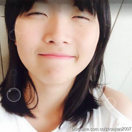 文艺女青年黄菡美艳女儿近照曝光 清纯可爱似邻家小妹