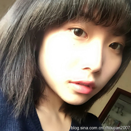 文艺女青年黄菡美艳女儿近照曝光 清纯可爱似邻家小妹