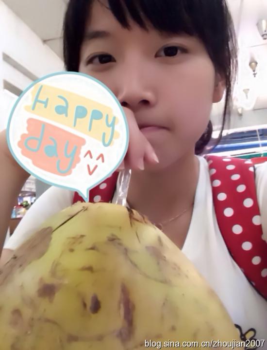 黄菡女儿清纯可爱