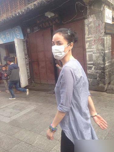 王菲身材纤瘦疑未怀孕 被曝将复出开唱