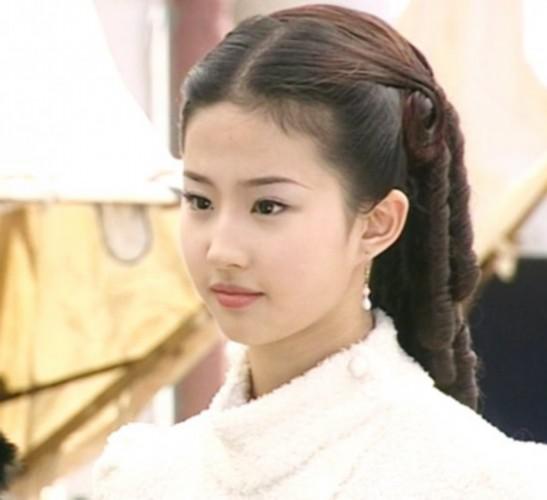 众明星惊为天人的荧屏初见