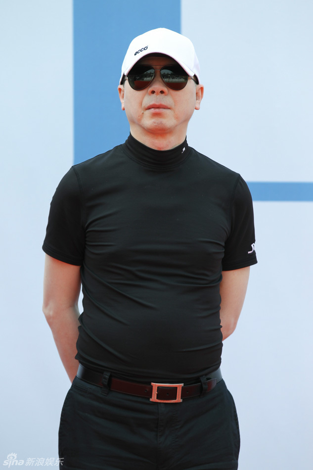 冯小刚“三炮”汤唯不留情面：吃货抽烟智商低