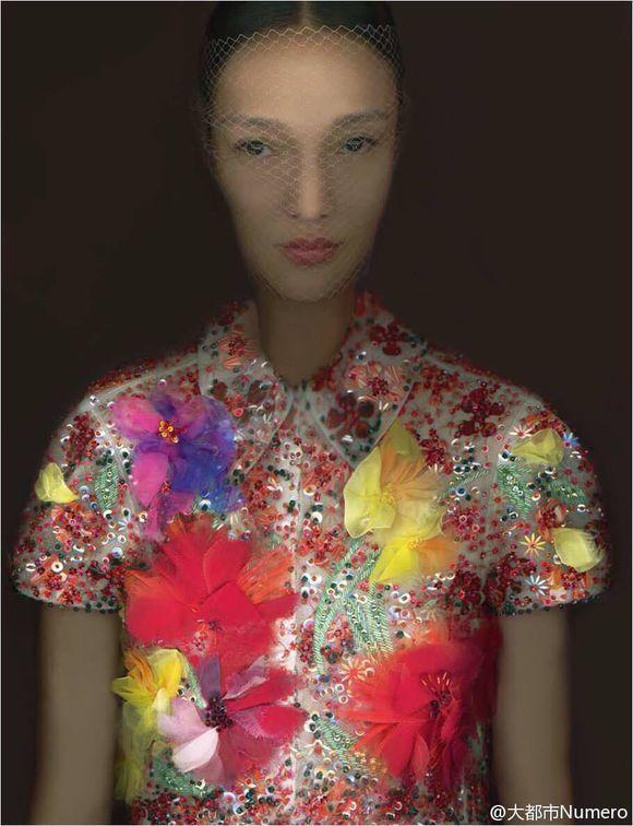 周迅全新杂志封面写真曝光 鬼魅风格不同凡响