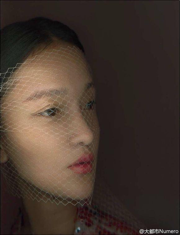 周迅全新杂志封面写真曝光 鬼魅风格不同凡响 周迅全新杂志封面写真曝光 鬼魅风格不同凡响