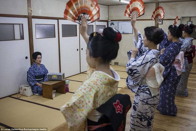 揭秘日本艺妓的神秘生活 揭秘日本艺妓的神秘生活