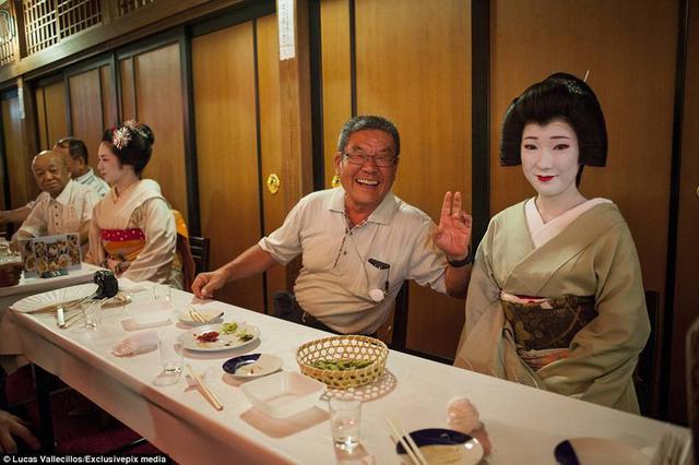 揭秘日本艺妓的神秘生活 揭秘日本艺妓的神秘生活
