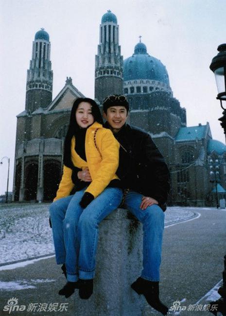 杨钰莹青涩成长照 85年参加央视节目出道 杨钰莹青涩成长照 85年参加央视节目出道