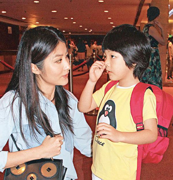 图揭豪门星二代奢靡生活:王诗龄名牌傍身秒杀三线明星