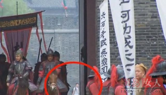 哭笑不得 那些年一起错过的搞笑穿帮镜头