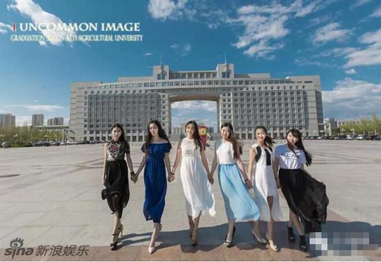 高校”女神帮“毕业照惊艳 平均身高1米7
