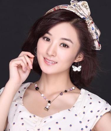 女星黑历史不堪回首：张馨予坐台照倪妮有心机