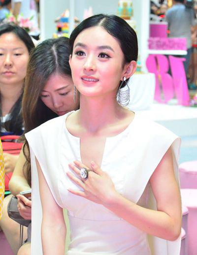 女星黑历史不堪回首：张馨予坐台照倪妮有心机