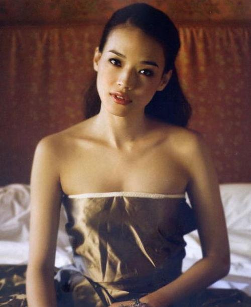 女星黑历史不堪回首：张馨予坐台照倪妮有心机