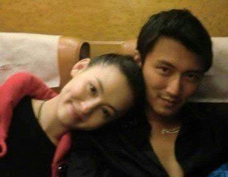 图揭分手仍是朋友的明星