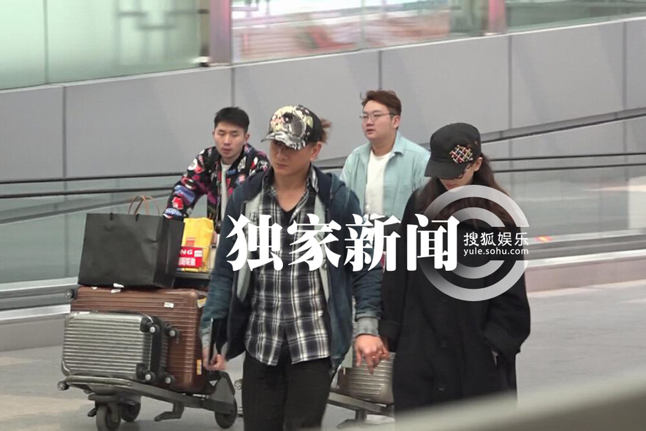 吴奇隆刘诗诗恩爱返京 忙工作分别离开