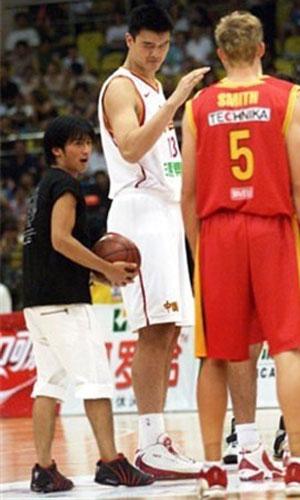 这样的照片已罕见 明星珍贵合照成绝版