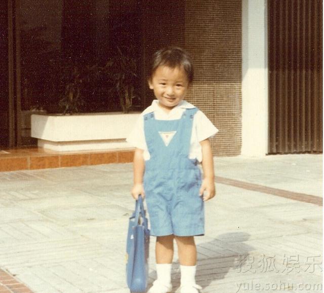 你能认出谁?明星扎堆晒童年照欢庆六一 你能认出谁?明星扎堆晒童年照欢庆六一