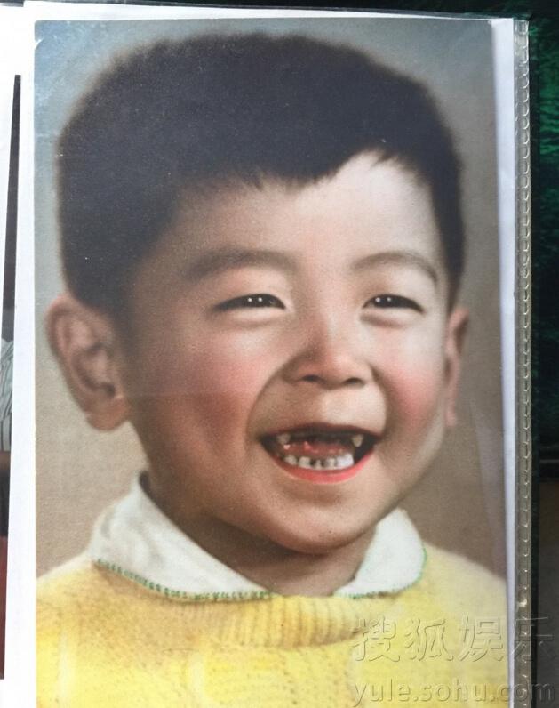 你能认出谁?明星扎堆晒童年照欢庆六一 你能认出谁?明星扎堆晒童年照欢庆六一