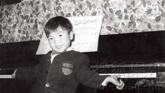 你能认出谁?明星扎堆晒童年照欢庆六一 你能认出谁?明星扎堆晒童年照欢庆六一