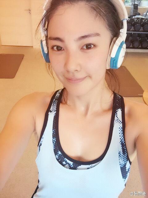 素颜未PS+好身材=真女神