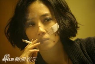 最严禁烟令实施 盘点明星销魂吸烟照