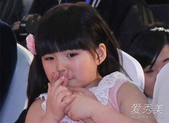 甜馨奥莉 盘点最具人气的明星宝宝