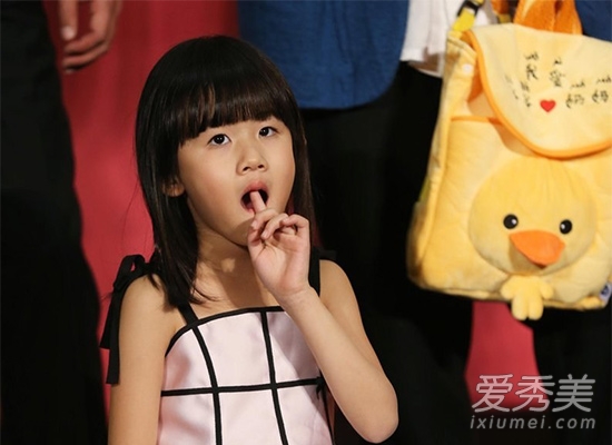 甜馨奥莉 盘点最具人气的明星宝宝