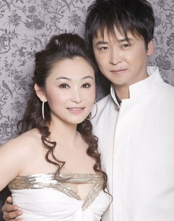 缘起校园的明星情侣