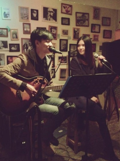 看明星情侣怎样公开恋情