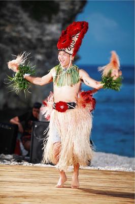 唐嫣柳岩塞班岛度假 跑男变身原住民热情狂舞