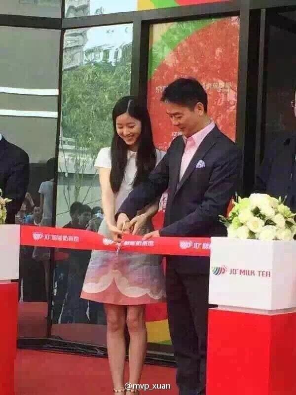 人生赢家 章泽天清华生涯：毕业就当刘太