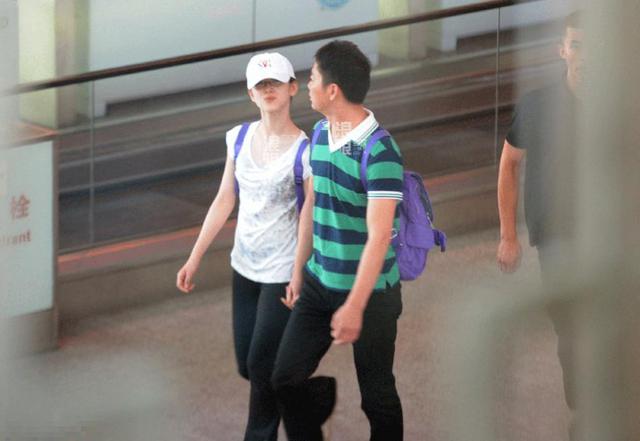 人生赢家 章泽天清华生涯：毕业就当刘太