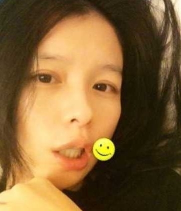 逆生长女星年逾40一枝花 卖萌扮娇赛少女