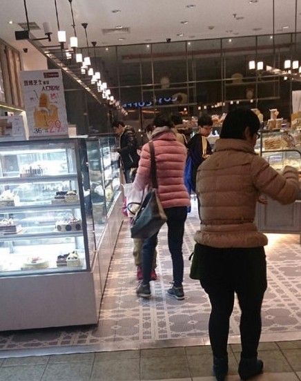 窦靖童疑交男友