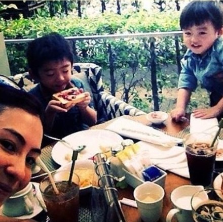 窦靖童疑交男友